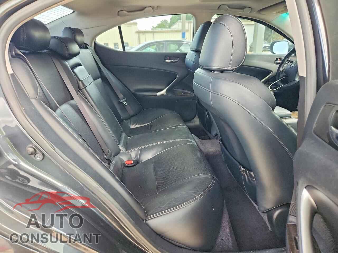LEXUS IS 2011 - JTHBF5C28B5152498