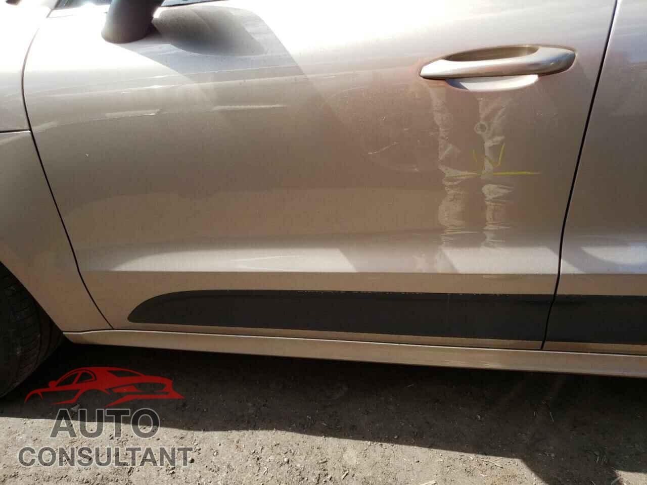 PORSCHE MACAN 2017 - WP1AG2A56HLB52430