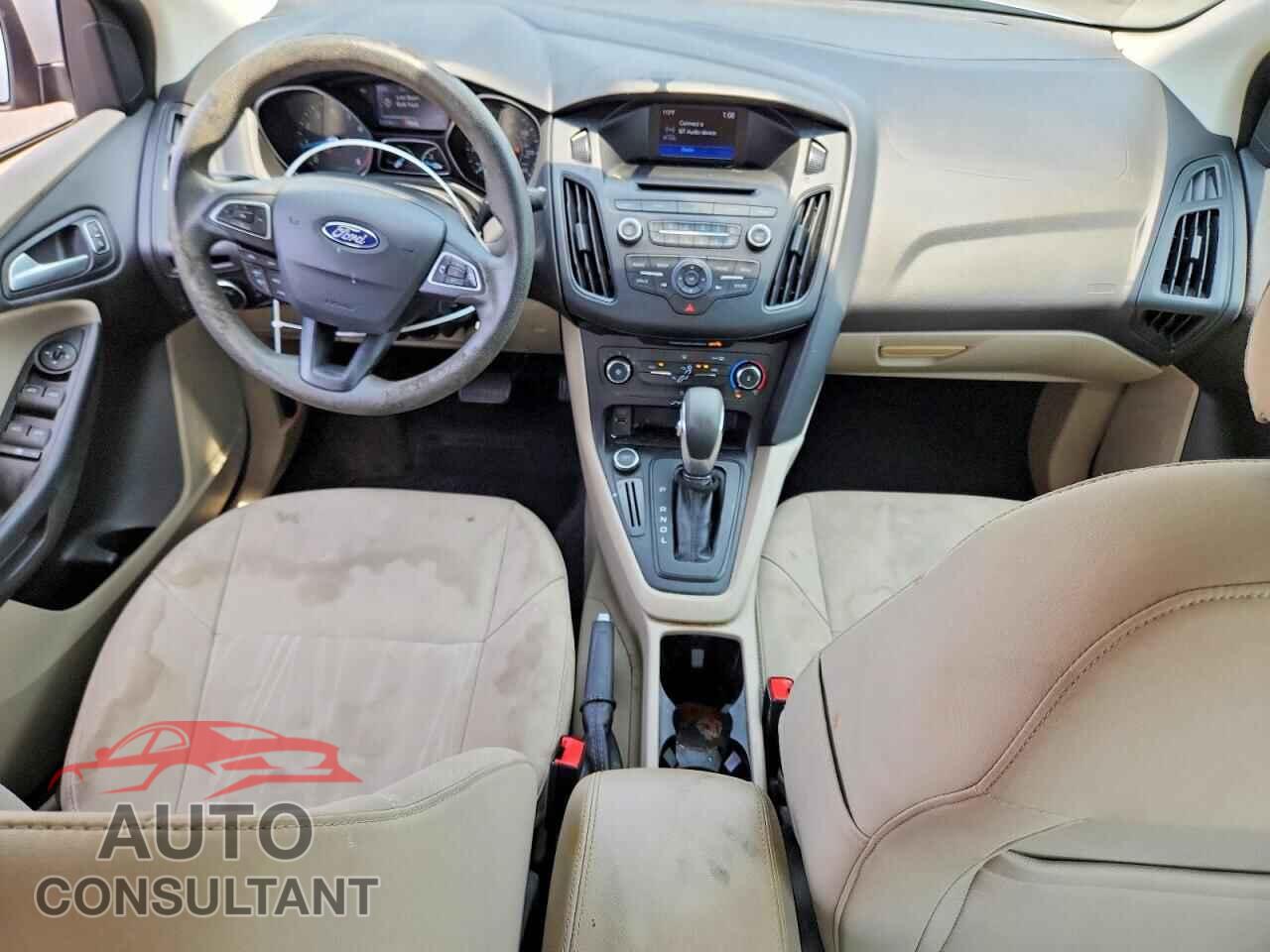 FORD FOCUS 2017 - 1FADP3F24HL327489