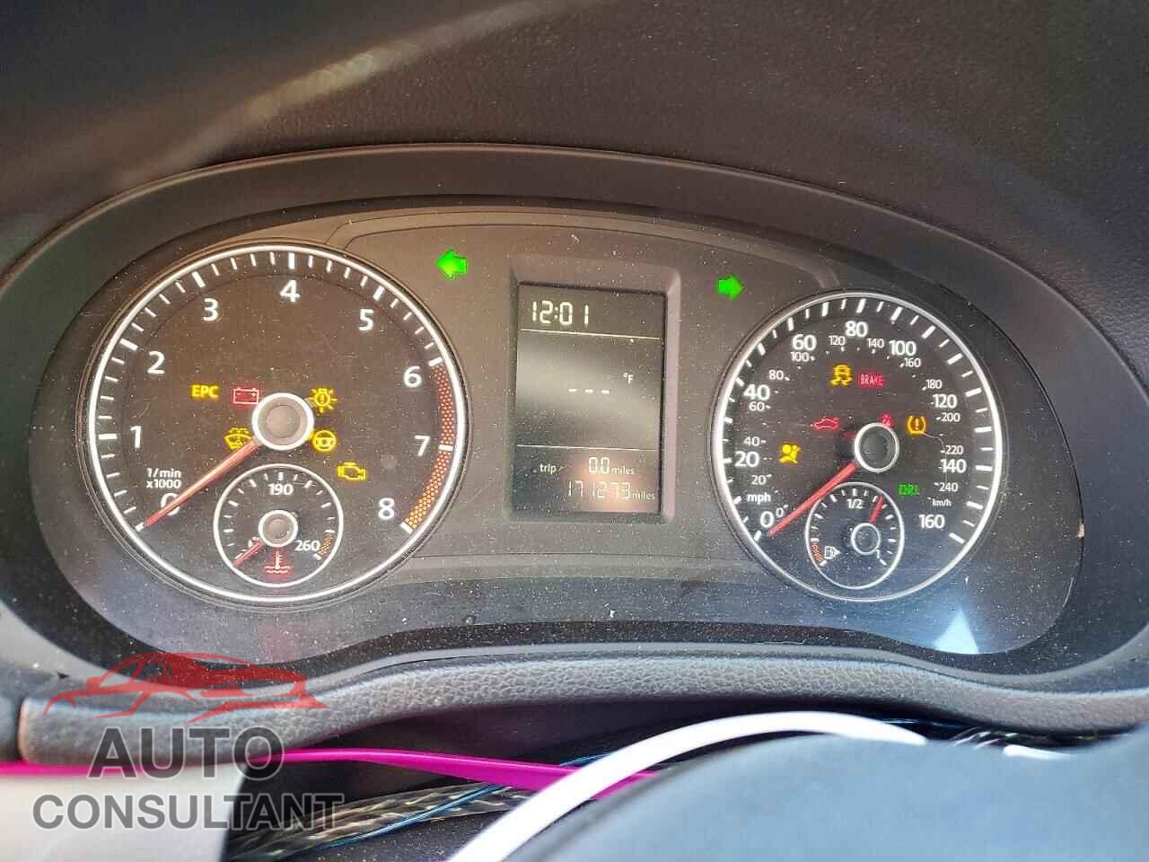 VOLKSWAGEN PASSAT 2014 - 1VWAT7A38EC088540
