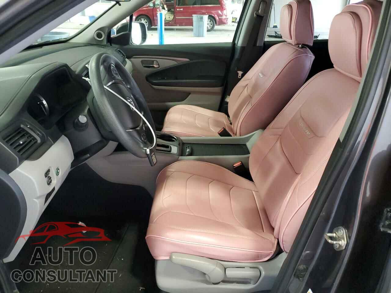HONDA PILOT 2018 - 5FNYF6H14JB044121