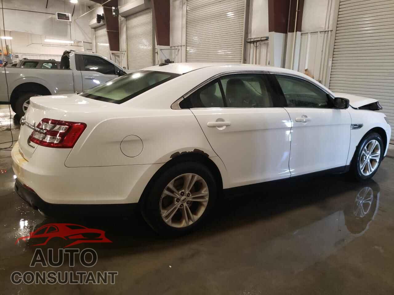 FORD TAURUS 2017 - 1FAHP2D87HG126018