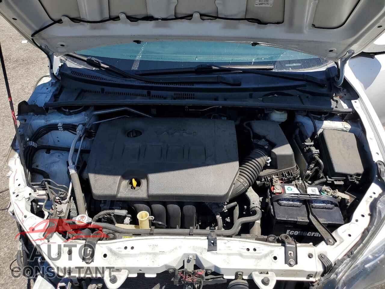 TOYOTA COROLLA 2018 - 5YFBURHEXJP783384