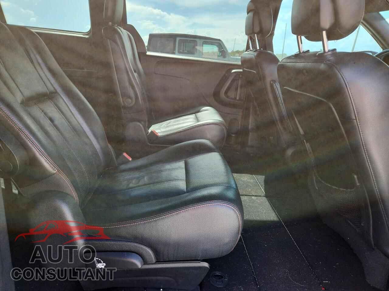 DODGE CARAVAN 2011 - 2D4RN7DG3BR696664