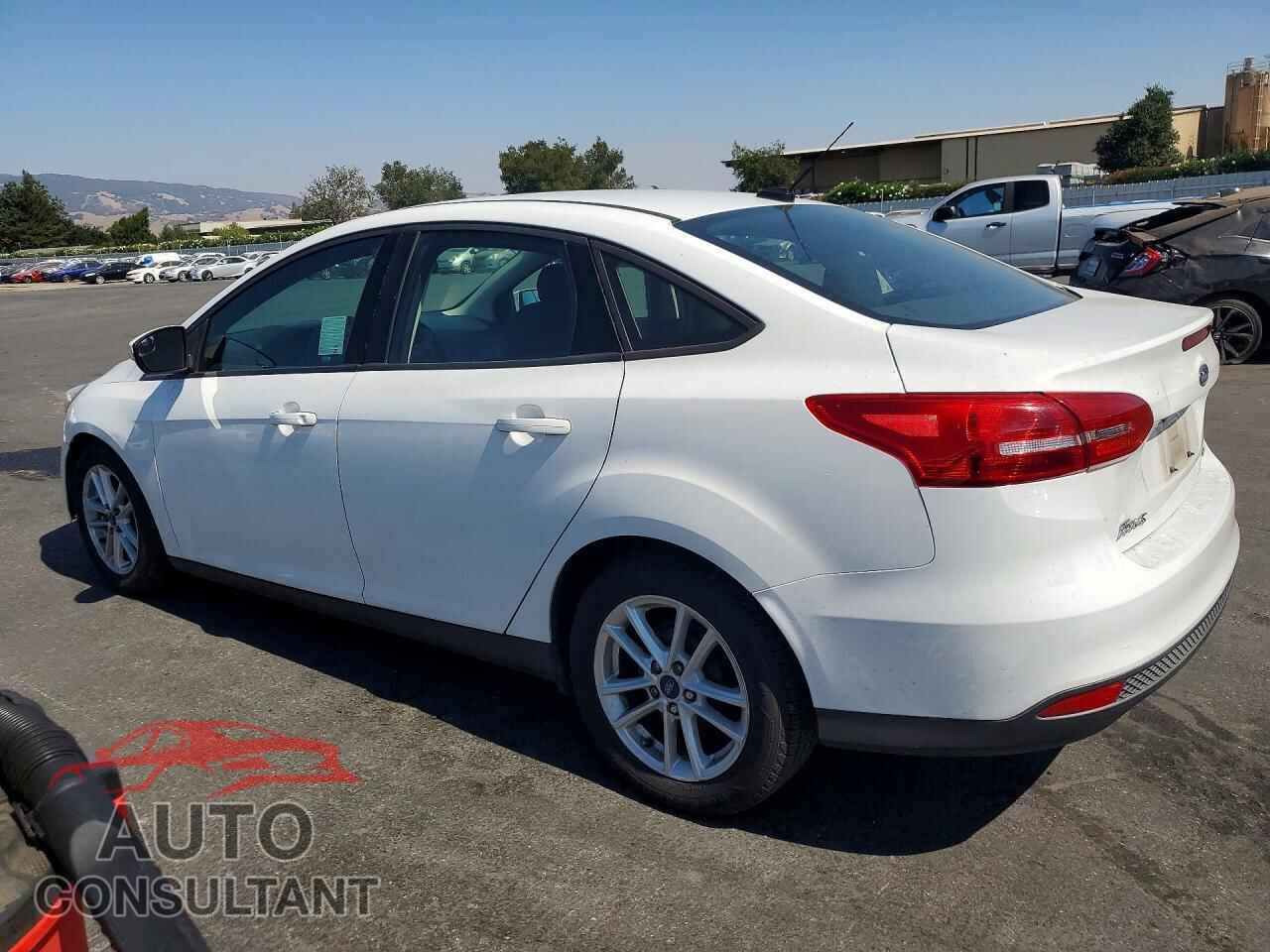 FORD FOCUS 2017 - 1FADP3F29HL216517
