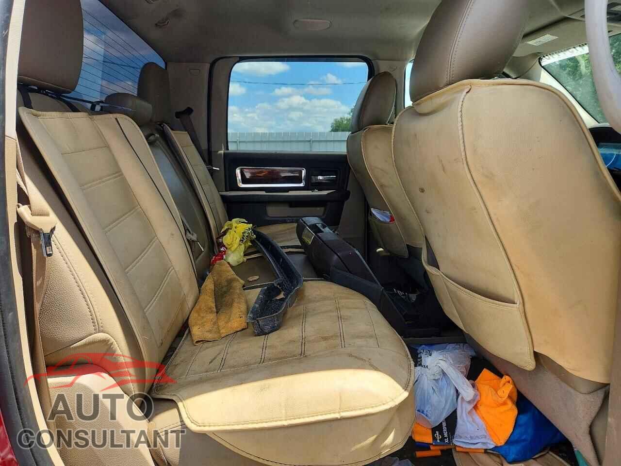 DODGE RAM 1500 2012 - 1C6RD7NT1CS215152