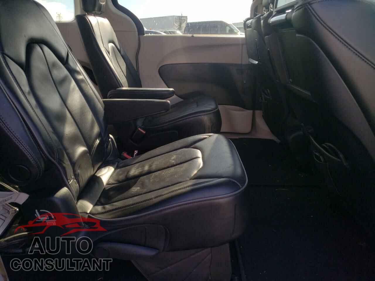 CHRYSLER PACIFICA 2019 - 2C4RC1GG4KR657609