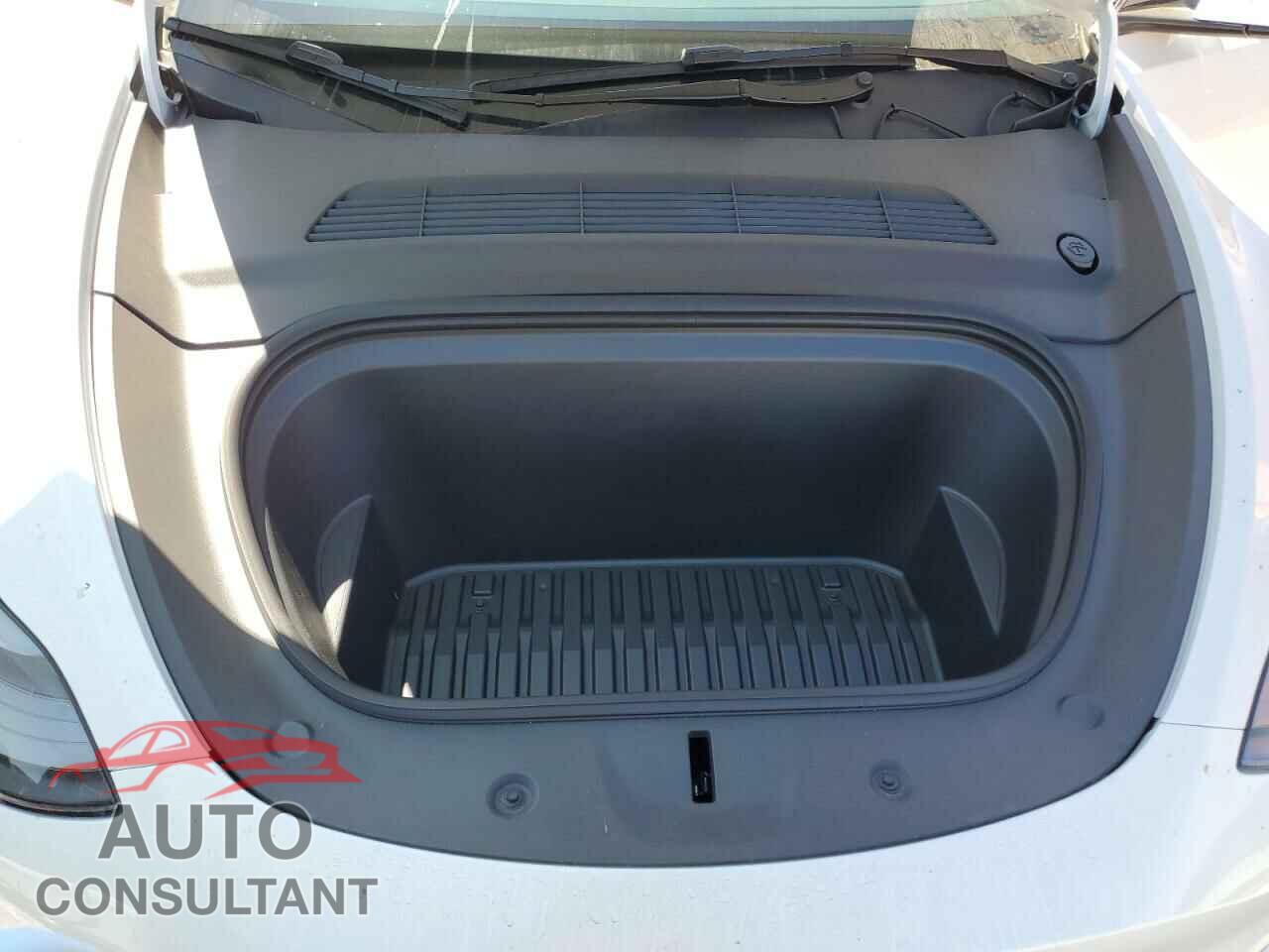 TESLA MODEL Y 2023 - 7SAYGDED6PF977983