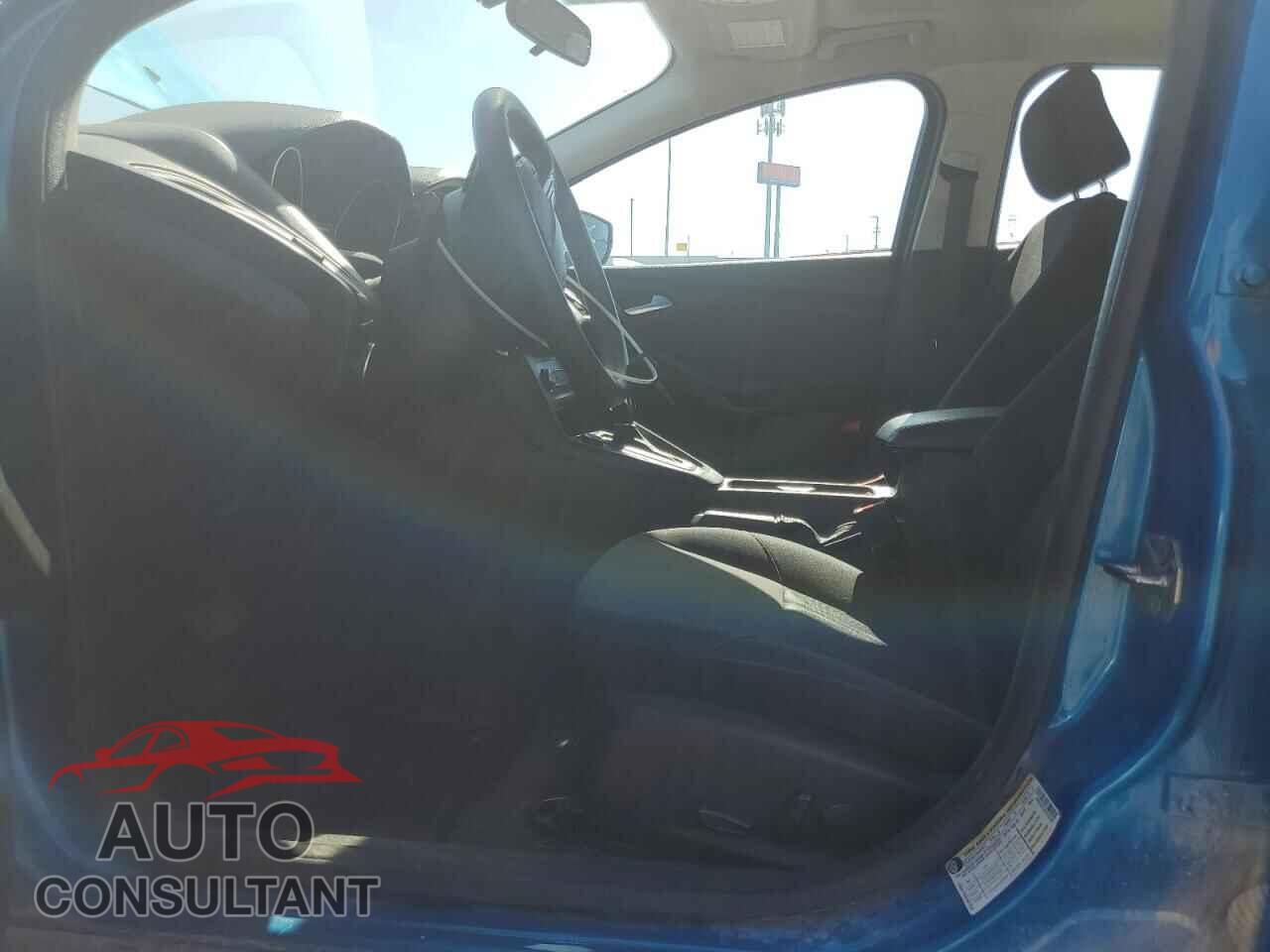 FORD FOCUS 2016 - 1FADP3F23GL252296