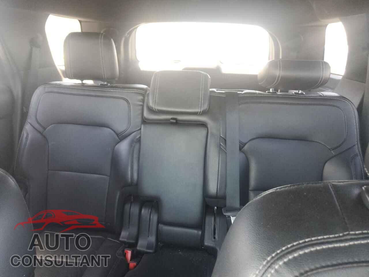 FORD EXPLORER 2018 - 1FM5K8F89JGB45201