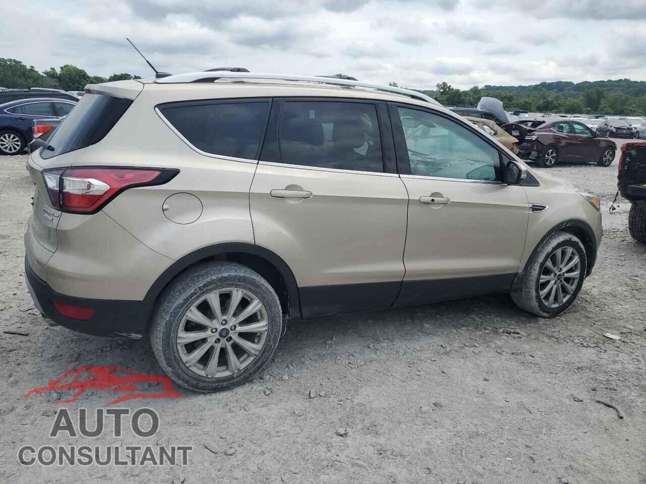 FORD ESCAPE 2017 - 1FMCU0JD1HUE52266