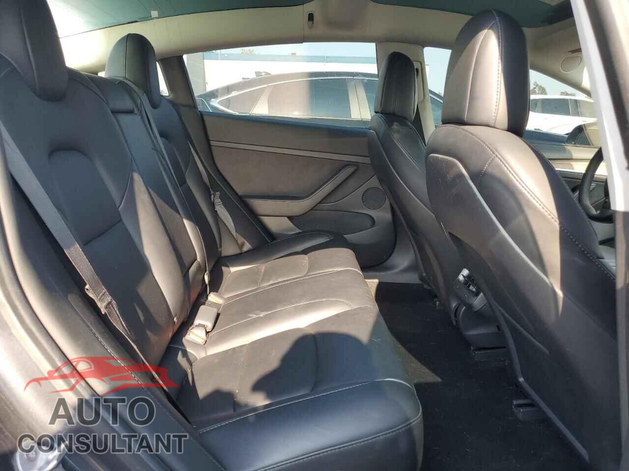 TESLA MODEL 3 2021 - 5YJ3E1EAXMF069050