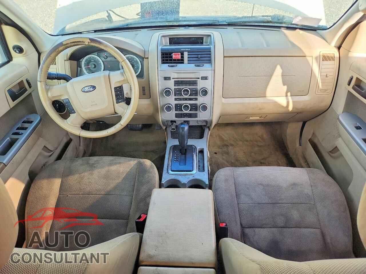 FORD ESCAPE 2010 - 1FMCU0D70AKA86646