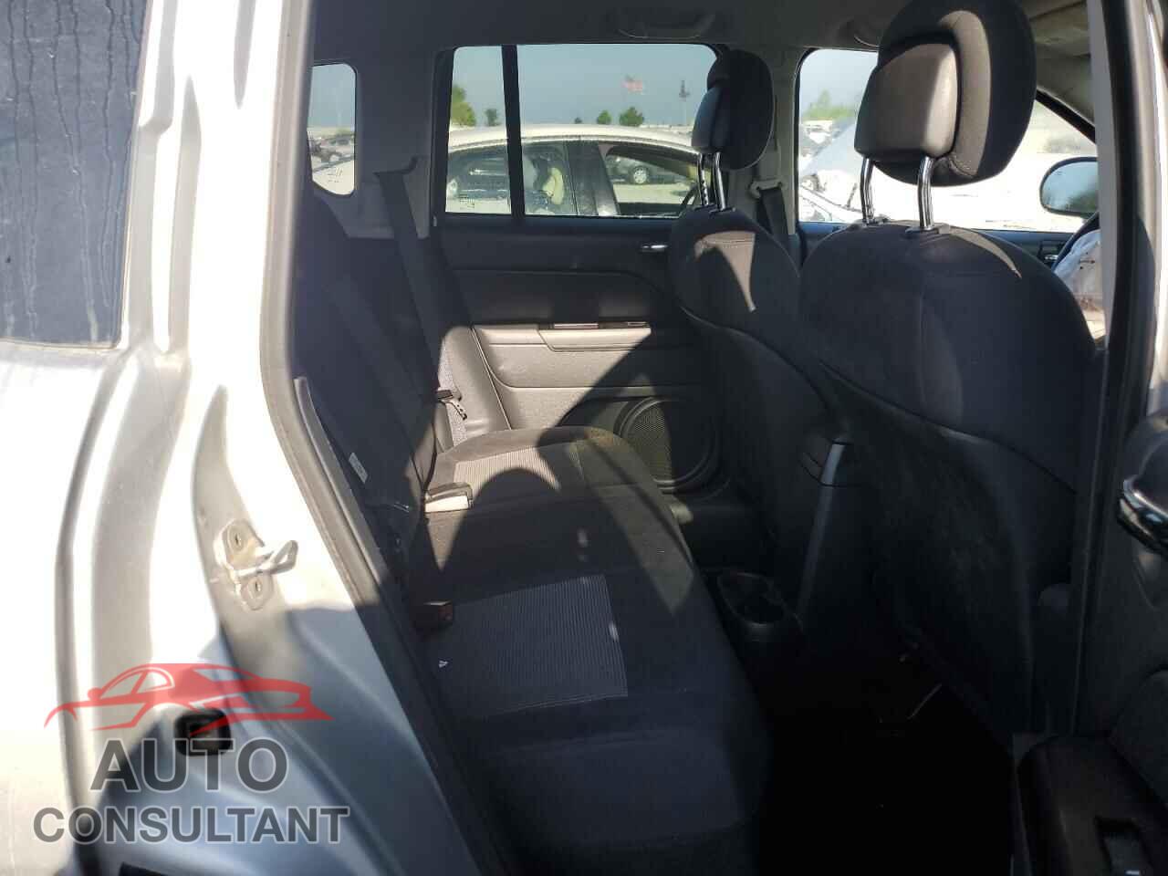 JEEP COMPASS 2011 - 1J4NF1FB8BD280761