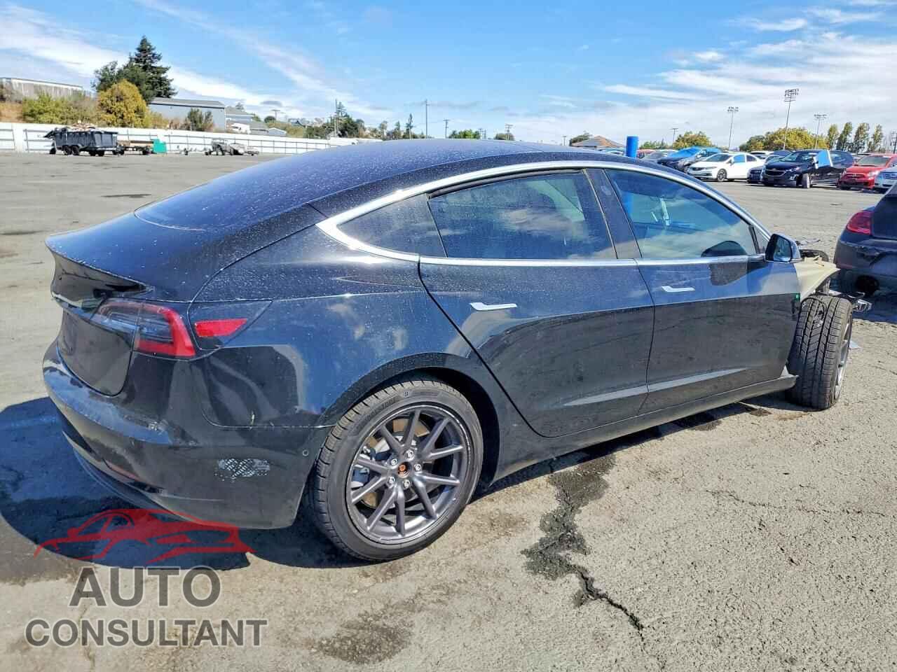 TESLA MODEL 3 2018 - 5YJ3E1EA3JF165940