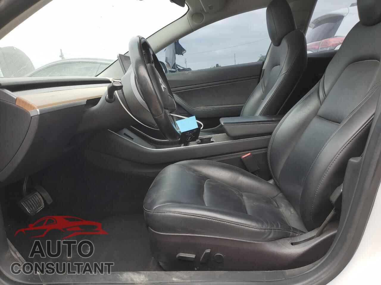 TESLA MODEL 3 2018 - 5YJ3E1EA5JF010645