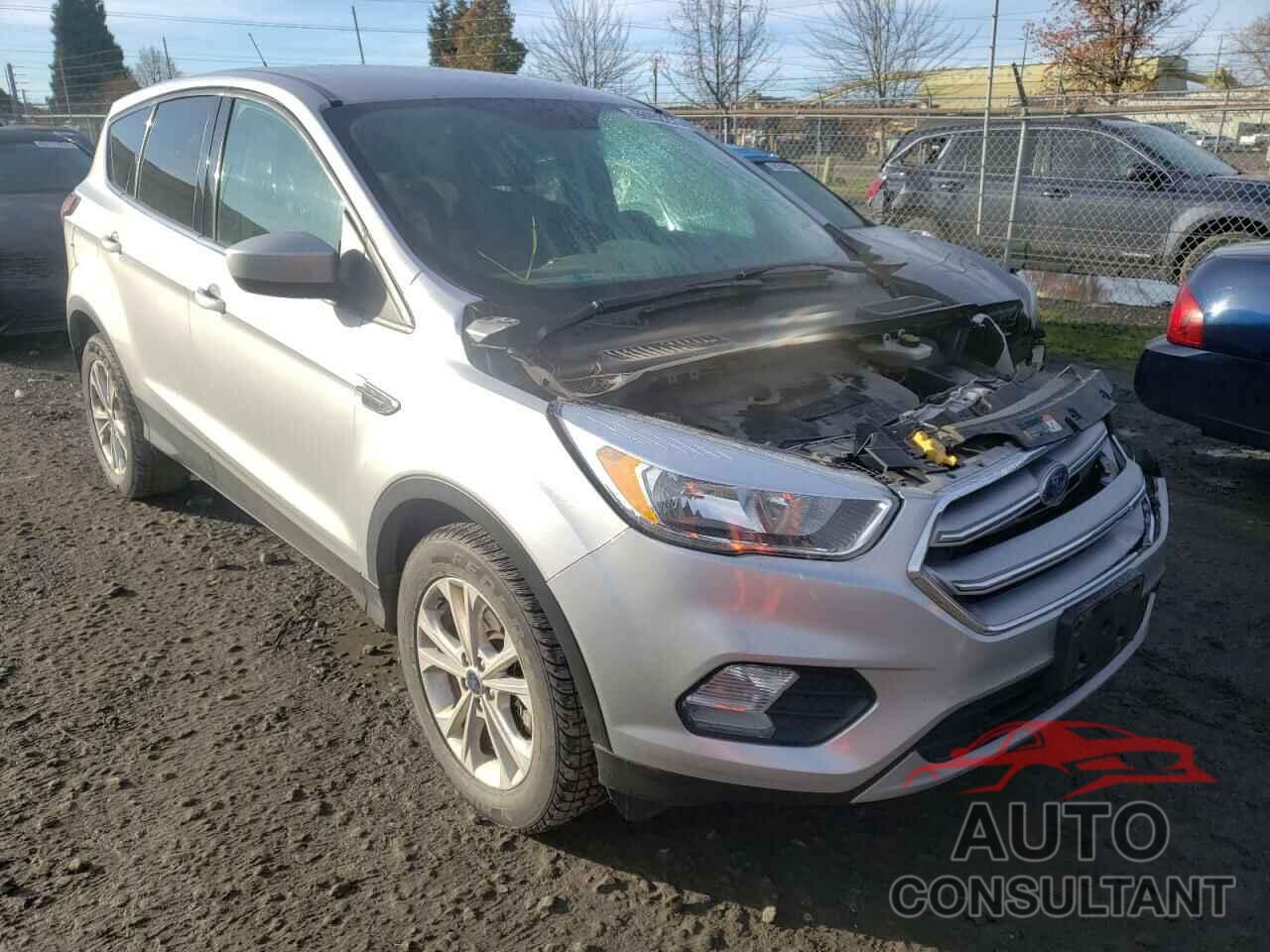 FORD ESCAPE 2017 - 1FMCU9G99HUC52453