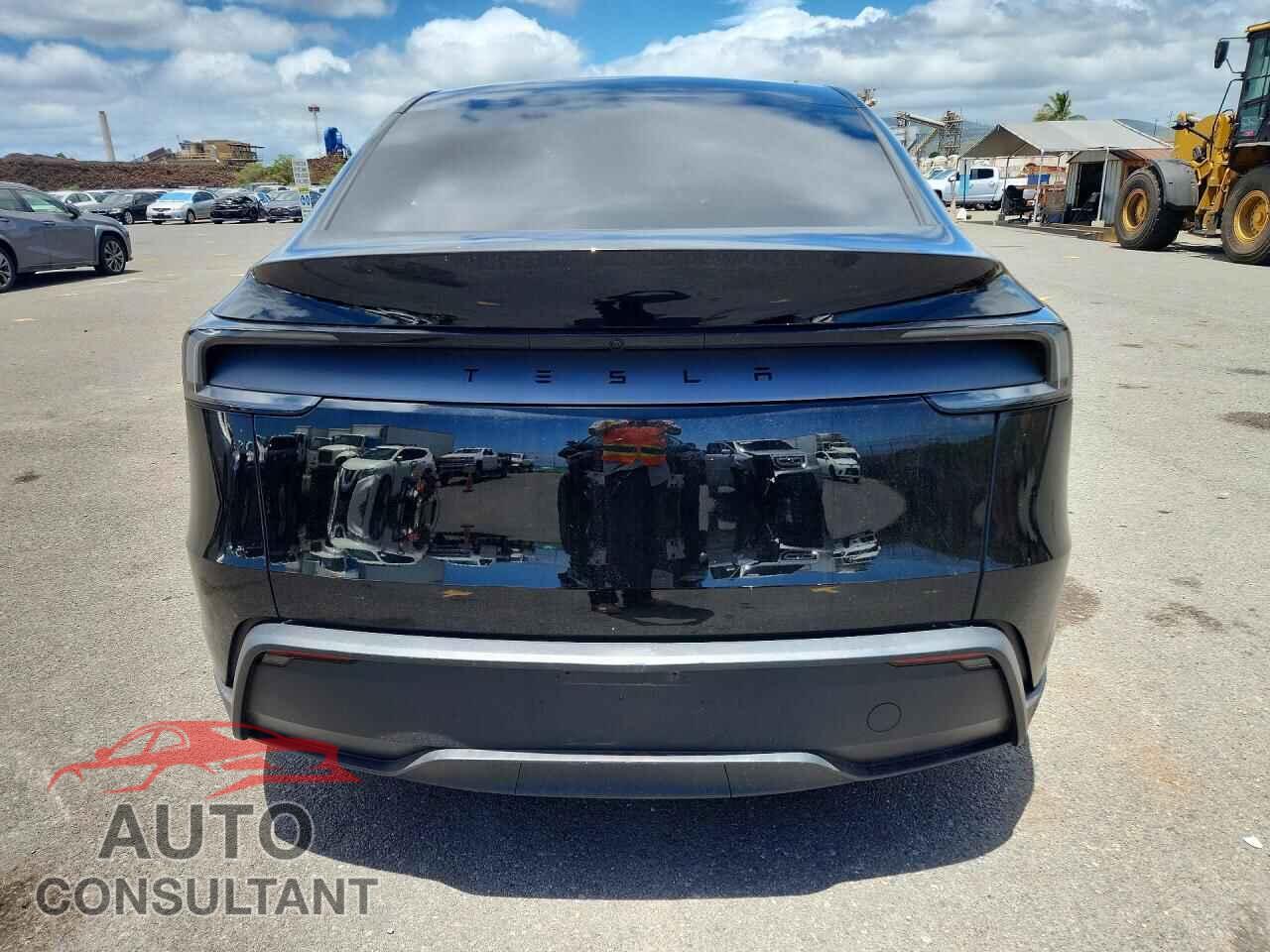 TESLA MODEL Y 2026 - 7SAYGDED2TF429828