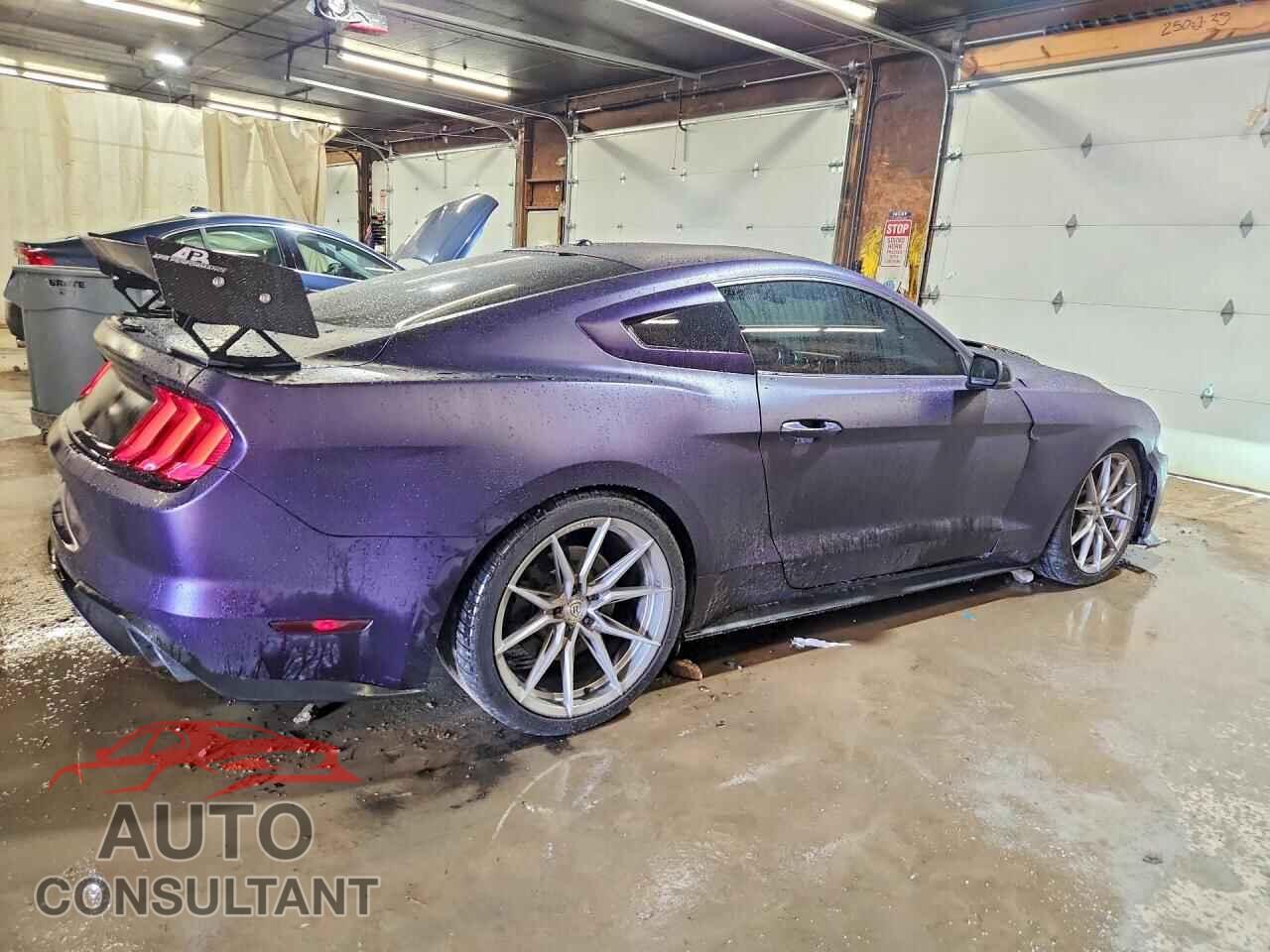 FORD MUSTANG 2018 - 1FA6P8CFXJ5154908