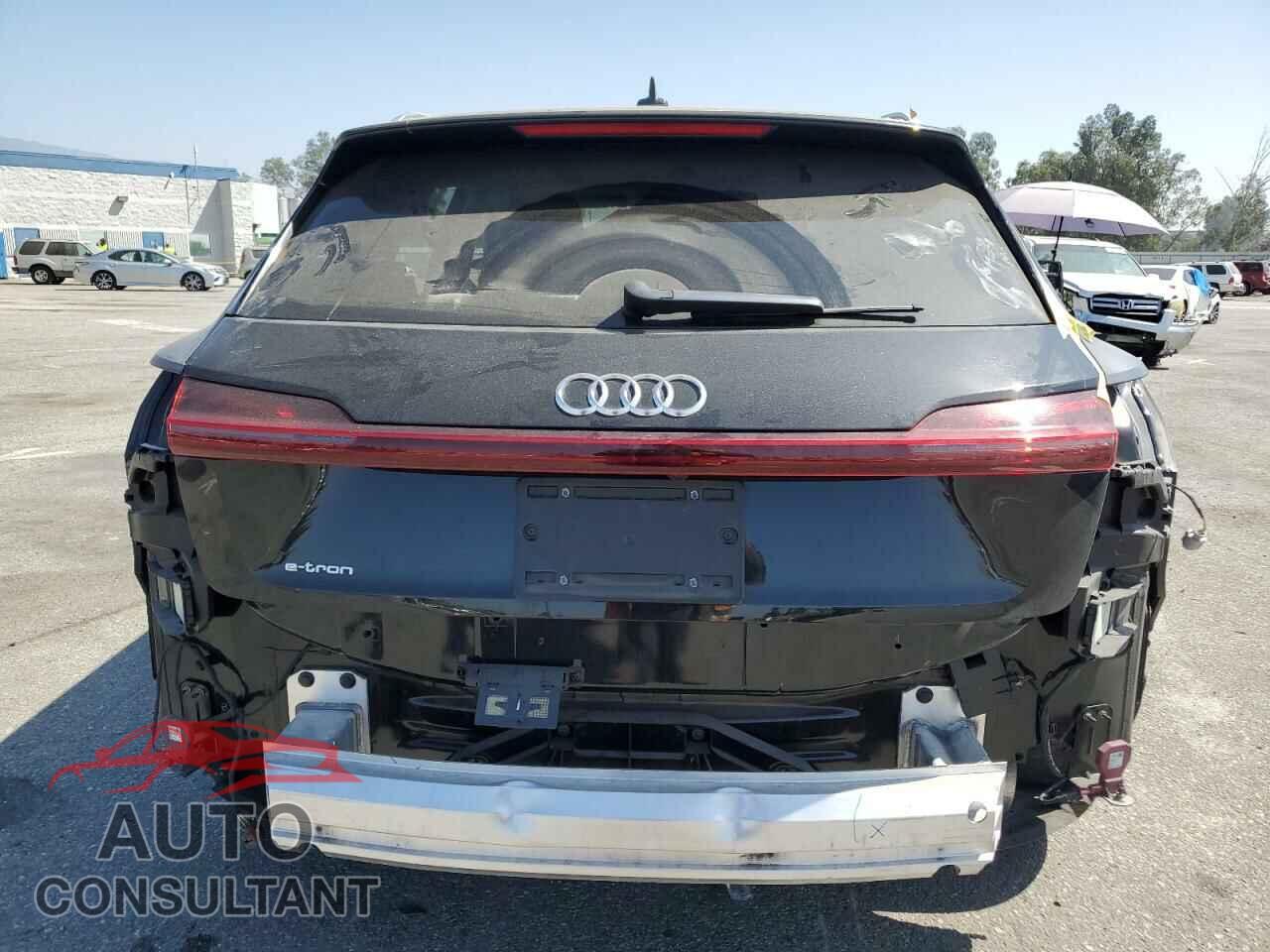 AUDI E-TRON 2019 - WA1VAAGE8KB022453