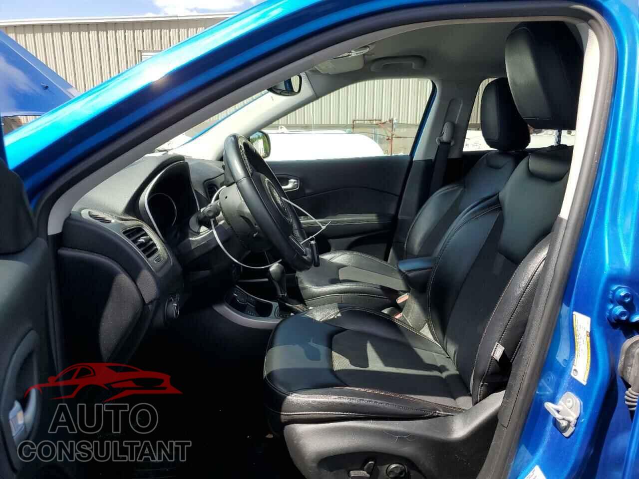 JEEP COMPASS 2018 - 3C4NJDBB7JT100402