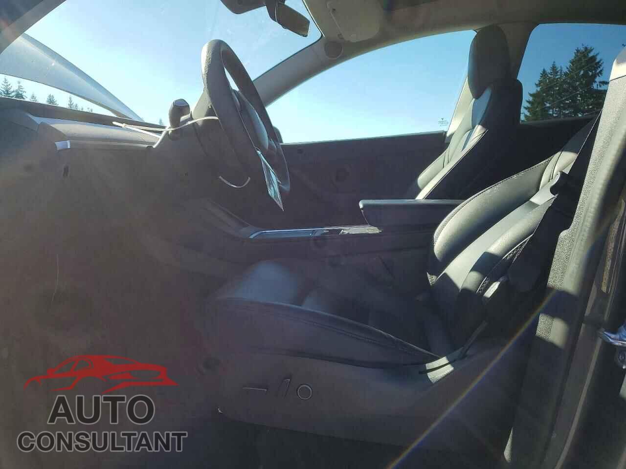 TESLA MODEL Y 2022 - 7SAYGDEE3NF459061