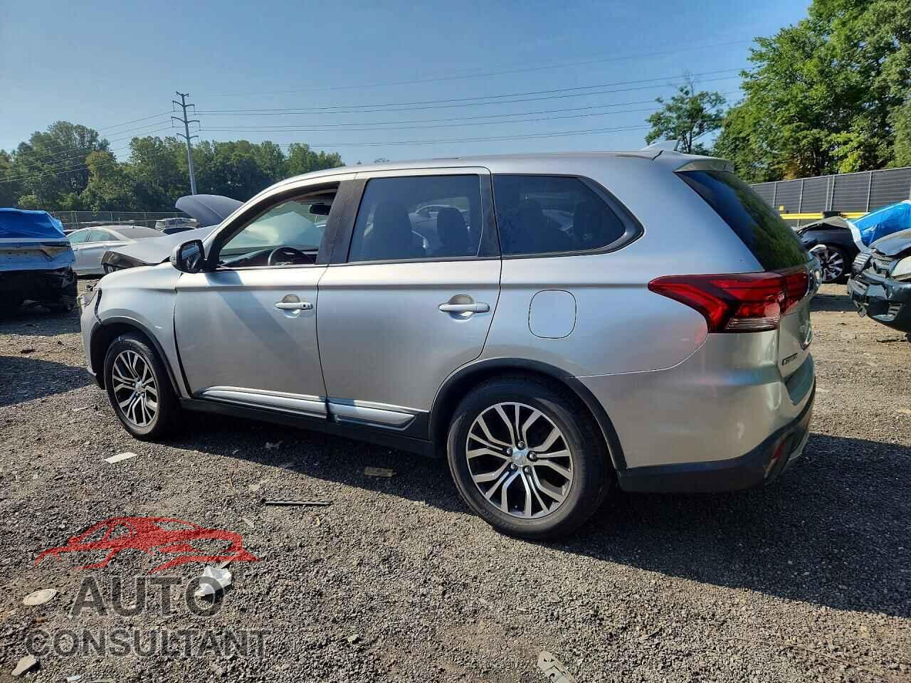MITSUBISHI OUTLANDER 2018 - JA4AD3A33JZ000228