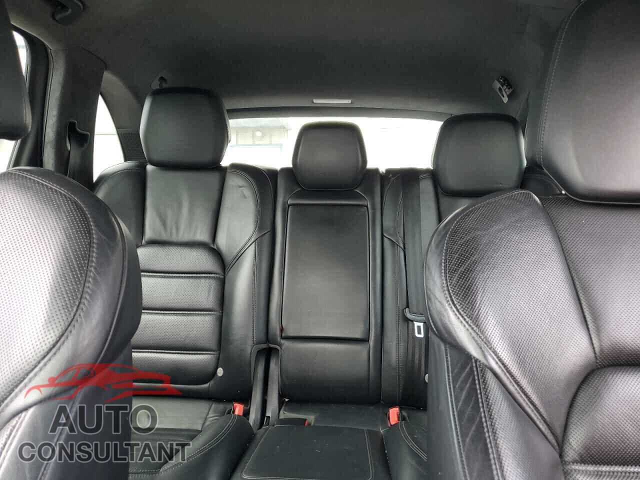 PORSCHE CAYENNE 2012 - WP1AC2A24CLA80332