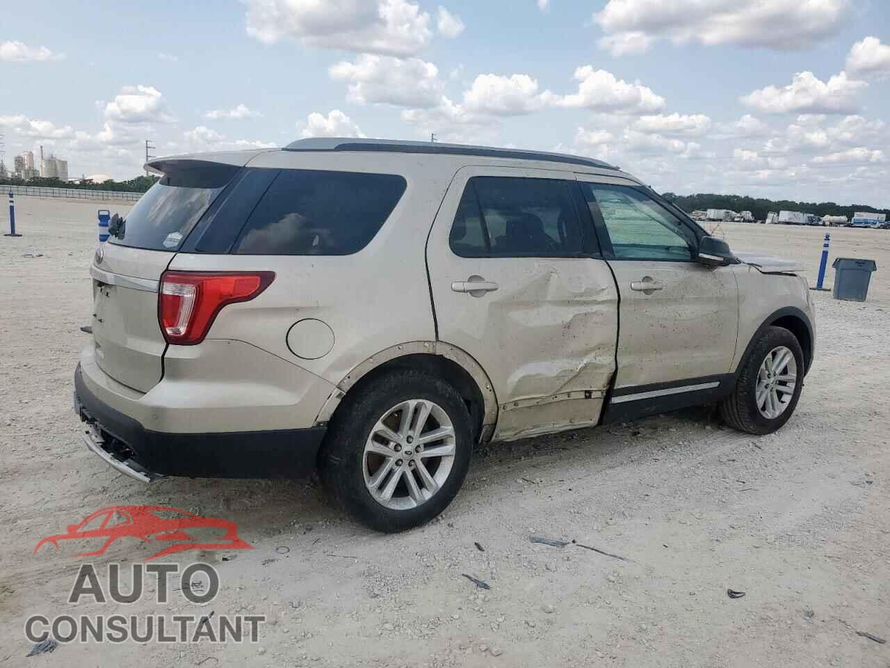 FORD EXPLORER 2017 - 1FM5K7D86HGC84676