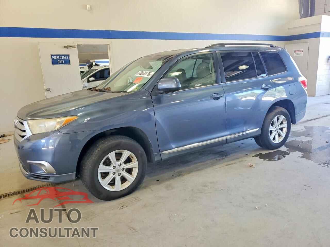 TOYOTA HIGHLANDER 2012 - 5TDBK3EH2CS101125