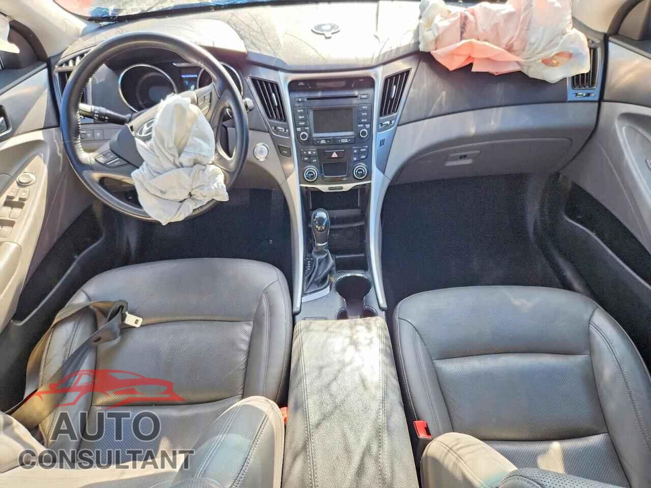 HYUNDAI SONATA 2015 - KMHEC4A4XFA132431