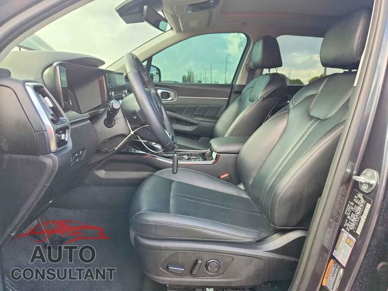 KIA SORENTO 2023 - 5XYRK4LFXPG232103