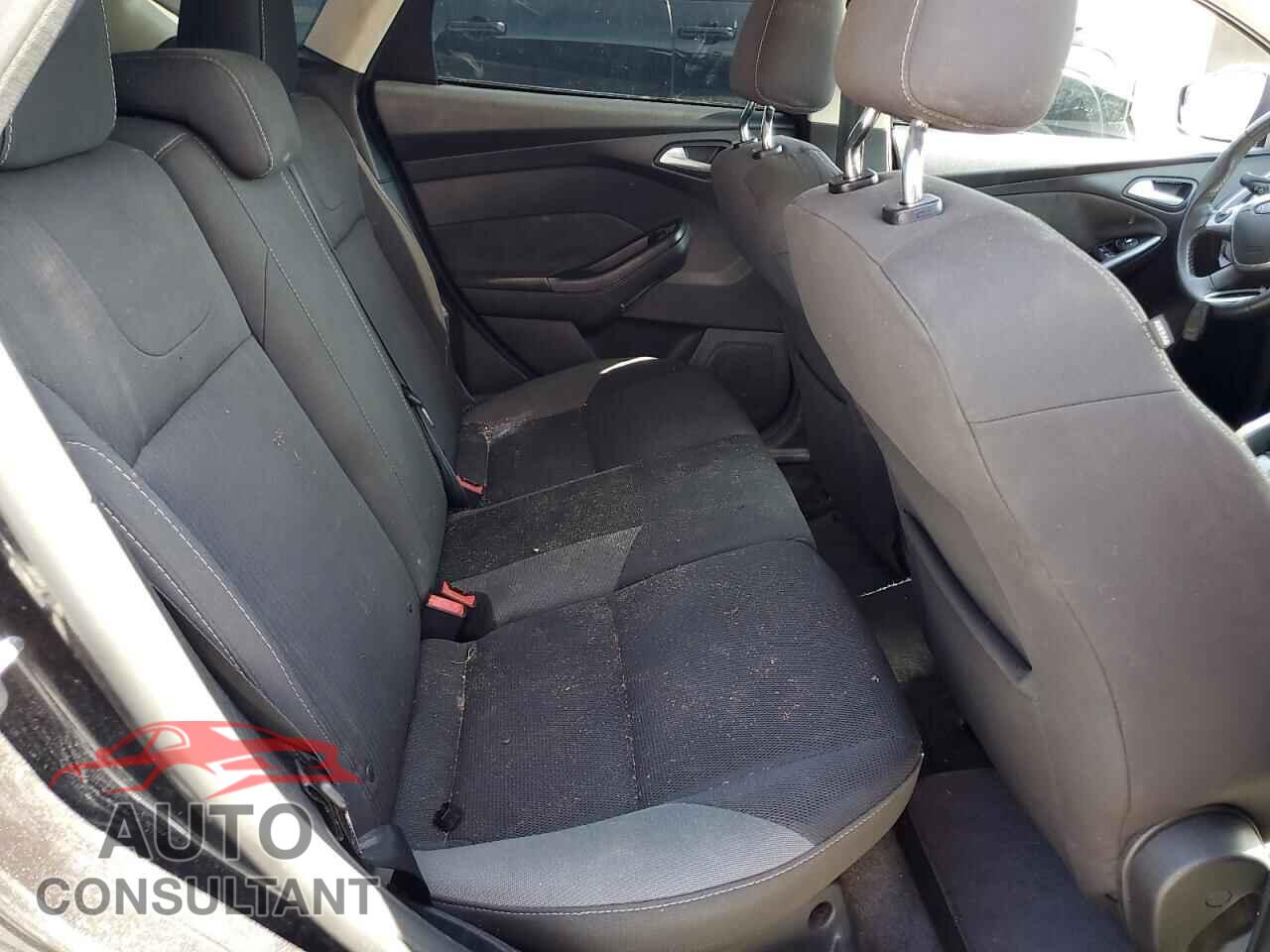 FORD FOCUS 2012 - 1FAHP3N20CL282465