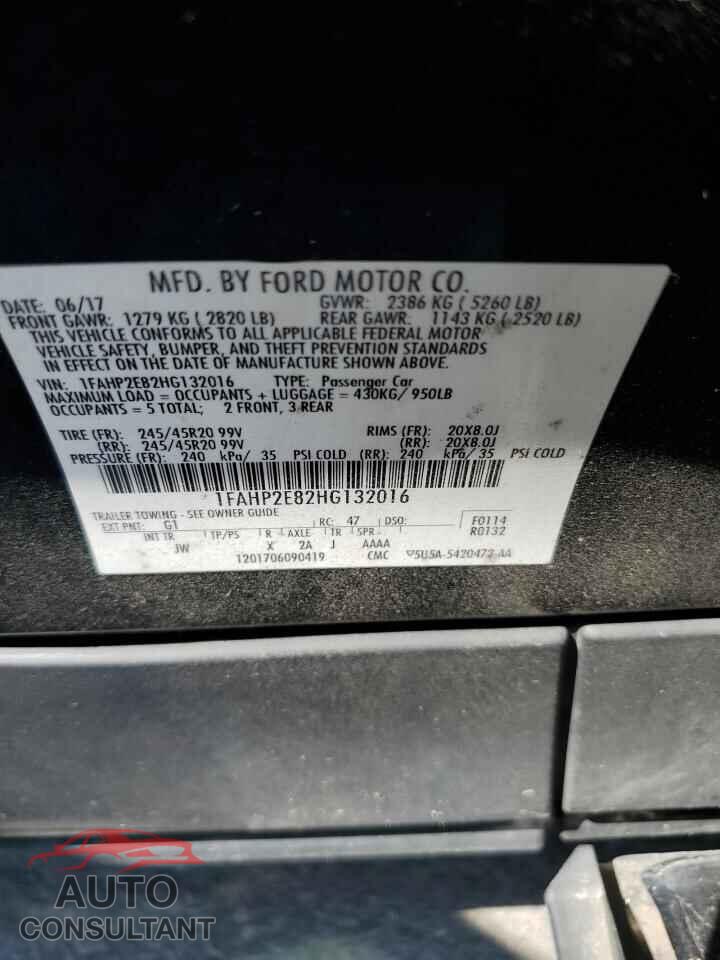 FORD TAURUS 2017 - 1FAHP2E82HG132016