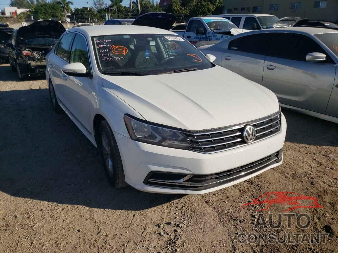 VOLKSWAGEN PASSAT 2017 - 1VWAT7A34HC012284