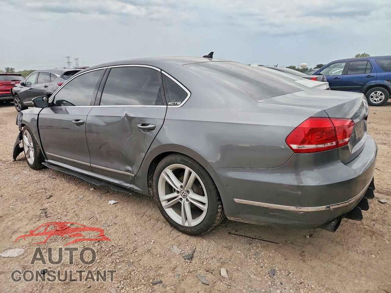 VOLKSWAGEN PASSAT 2015 - 1VWCS7A35FC116825