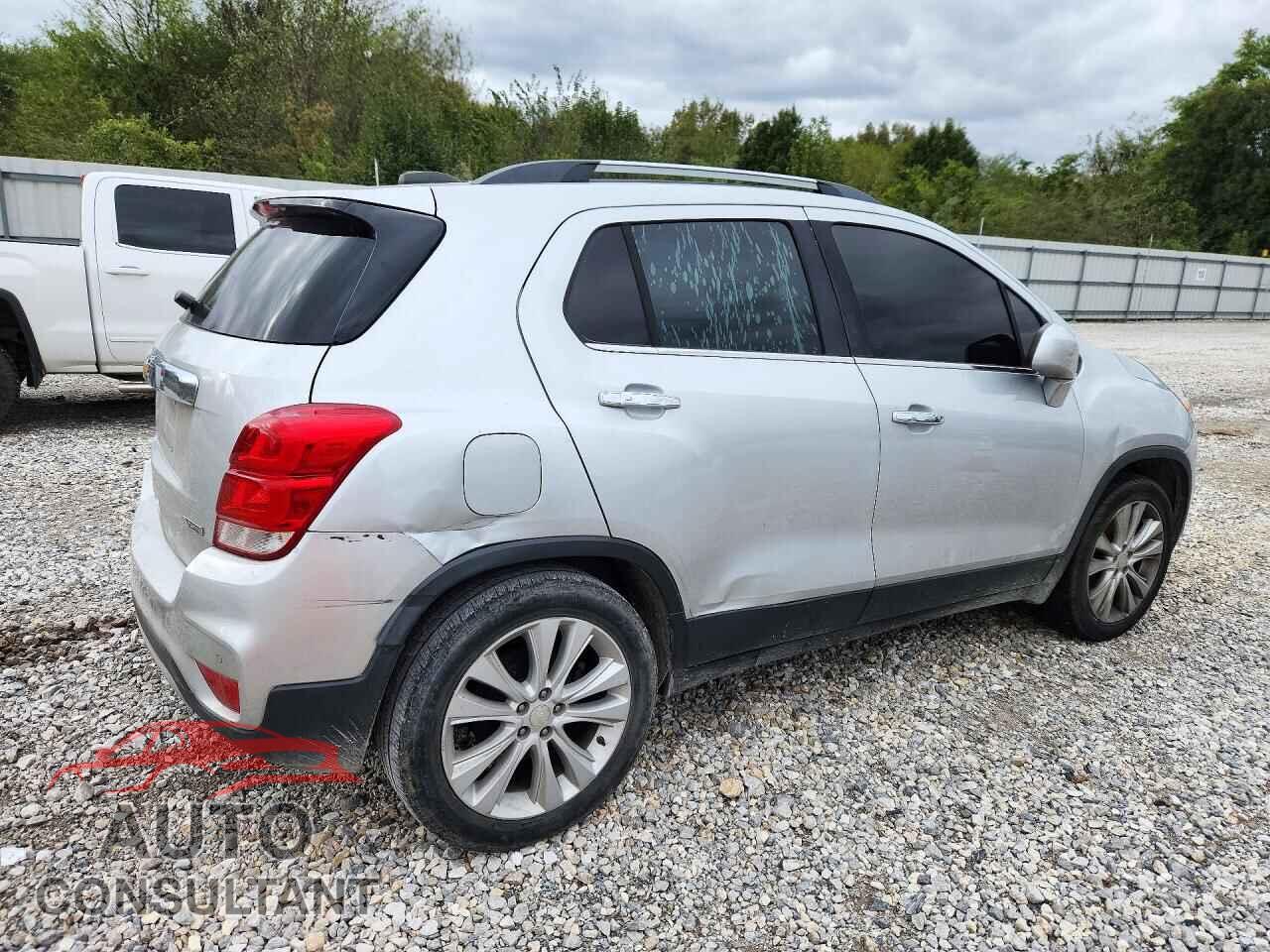 CHEVROLET TRAX 2017 - 3GNCJMSB5HL287079