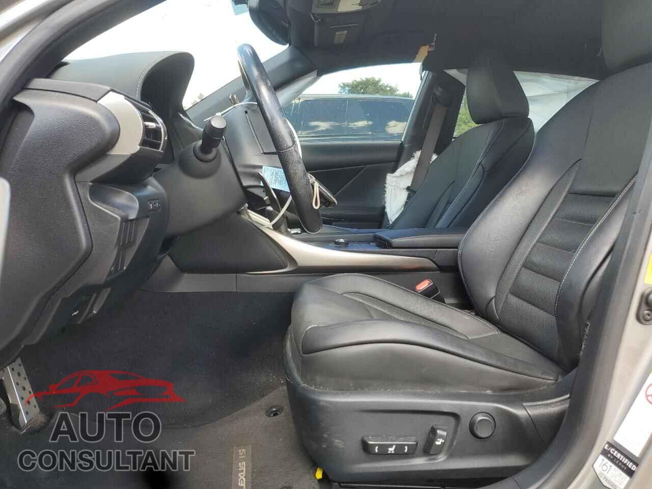 LEXUS IS 2015 - JTHCE1D25F5008508