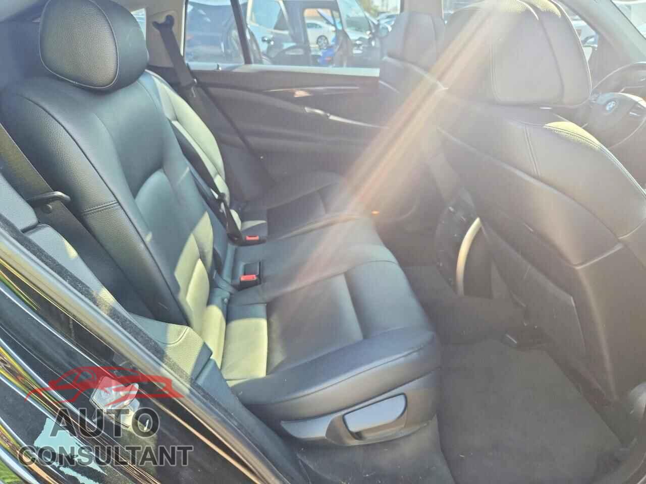 BMW 5 SERIES 2012 - WBASP2C58CC338463