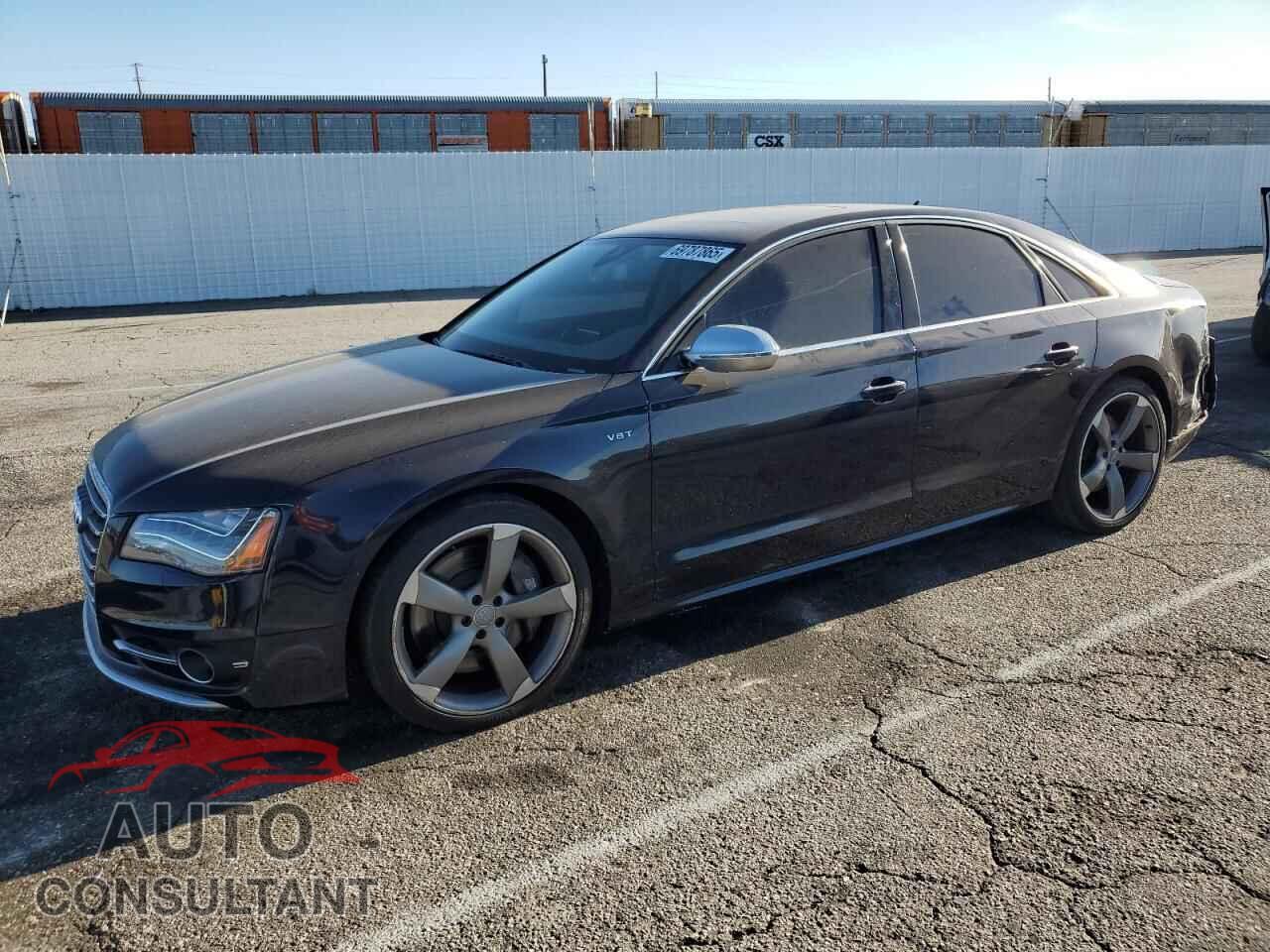 AUDI S8 2013 - WAUD2AFD0DN015678