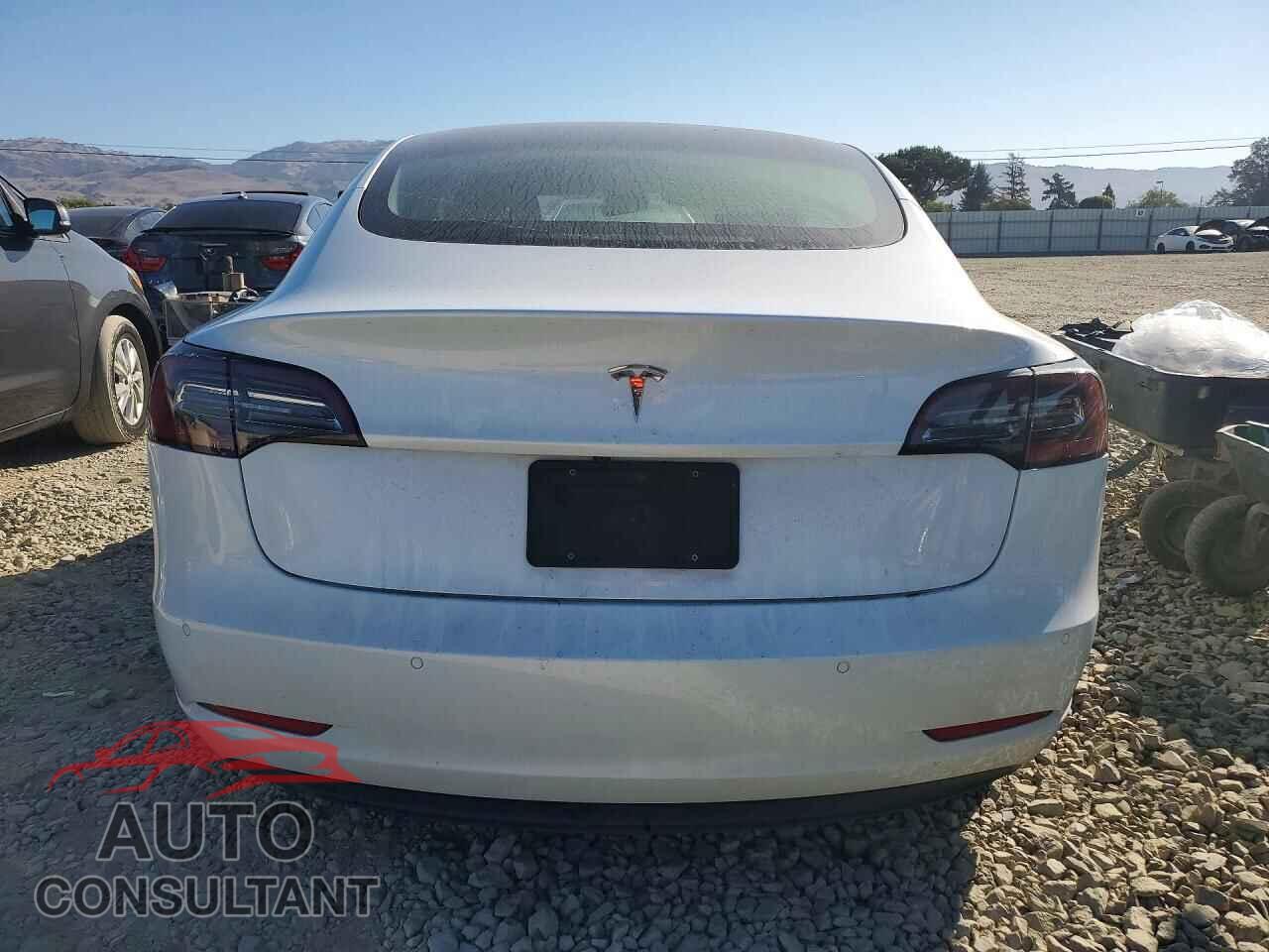 TESLA MODEL 3 2021 - 5YJ3E1EA2MF074923