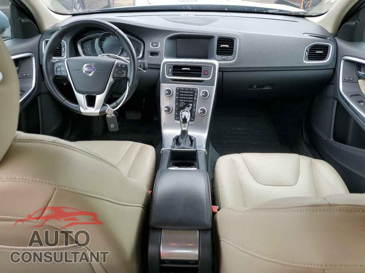 VOLVO S60 2017 - LYV402TK3HB195472
