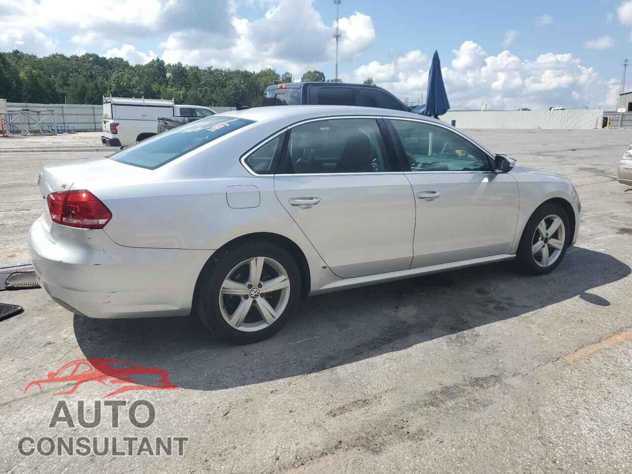 VOLKSWAGEN PASSAT 2012 - 1VWBP7A3XCC073947