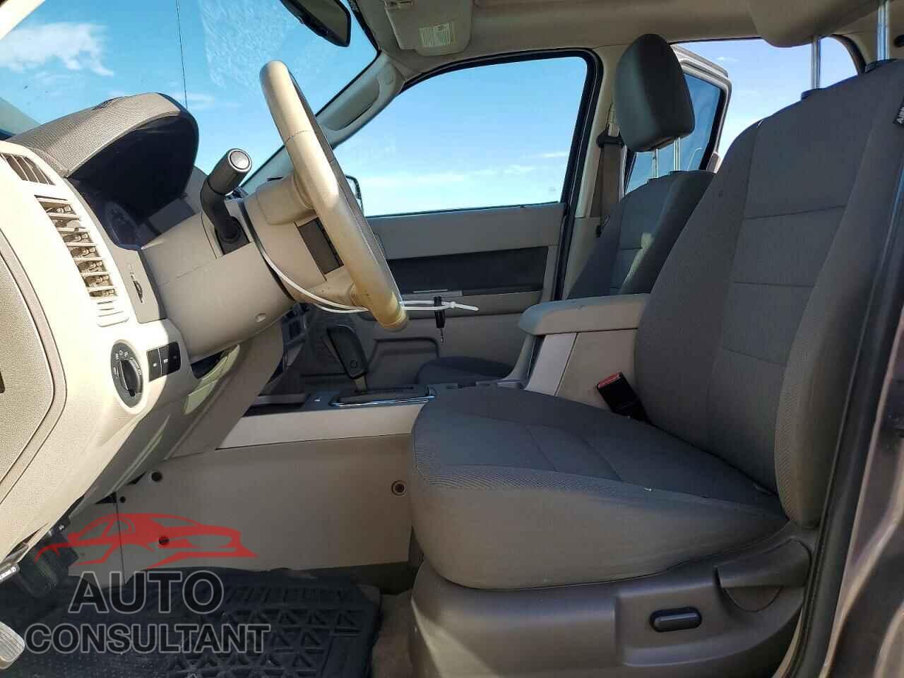 FORD ESCAPE 2009 - 1FMCU937X9KD05954