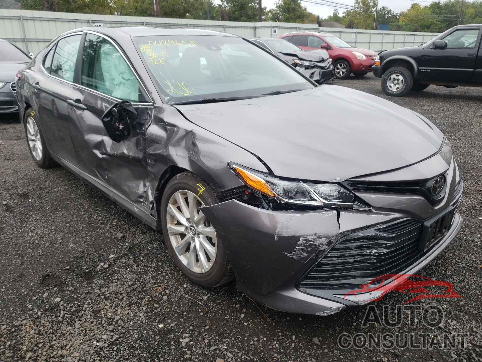 TOYOTA CAMRY 2018 - 4T1B11HKXJU524845