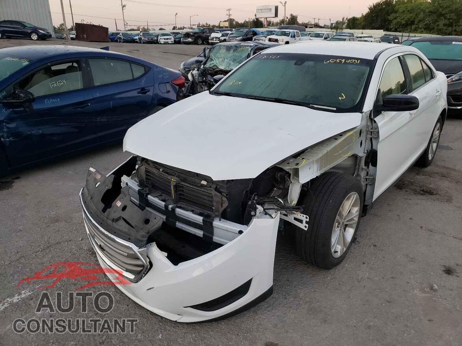 FORD TAURUS 2018 - 1FAHP2D81JG136565