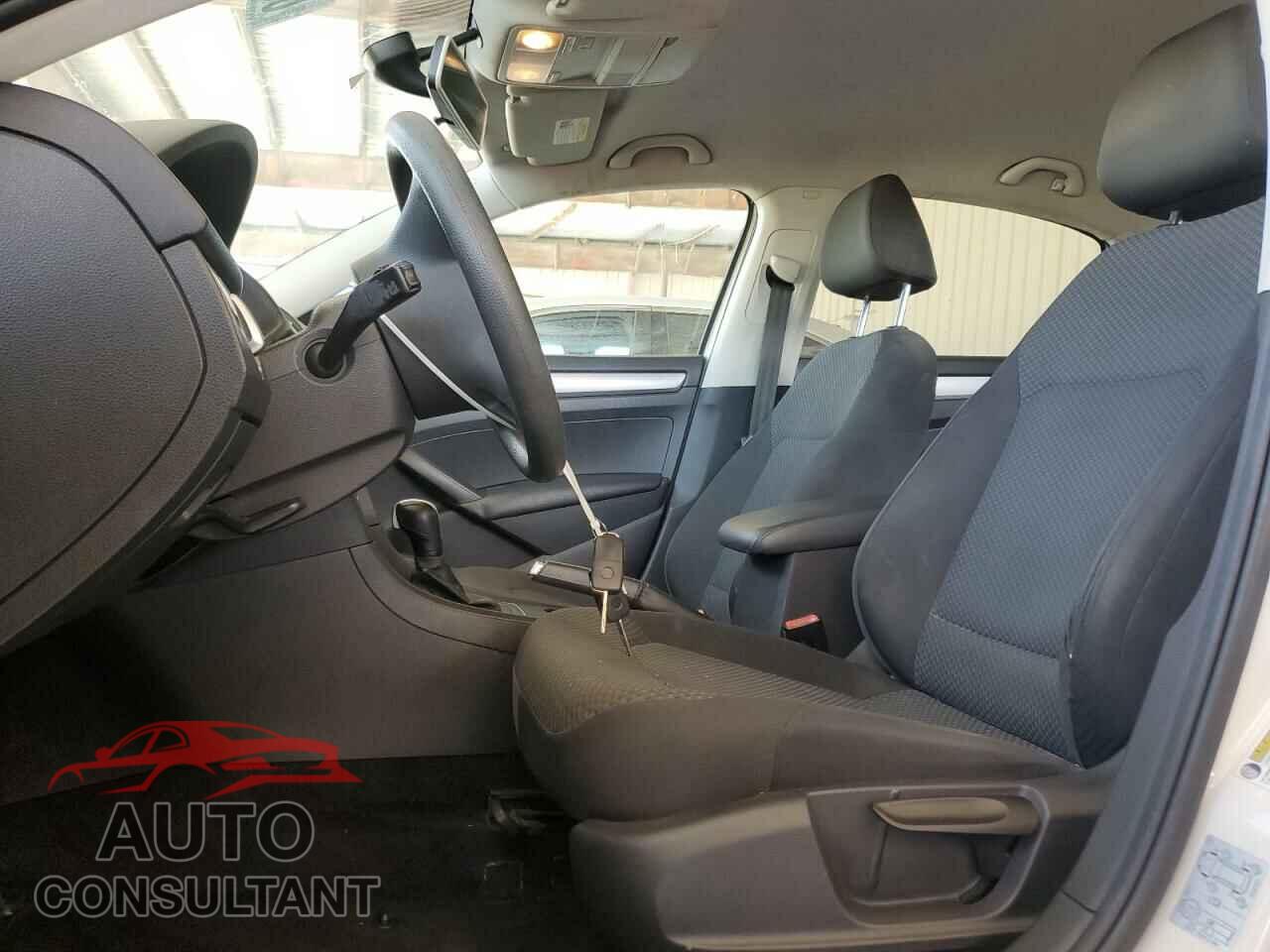 VOLKSWAGEN PASSAT 2012 - 1VWAH7A36CC036998