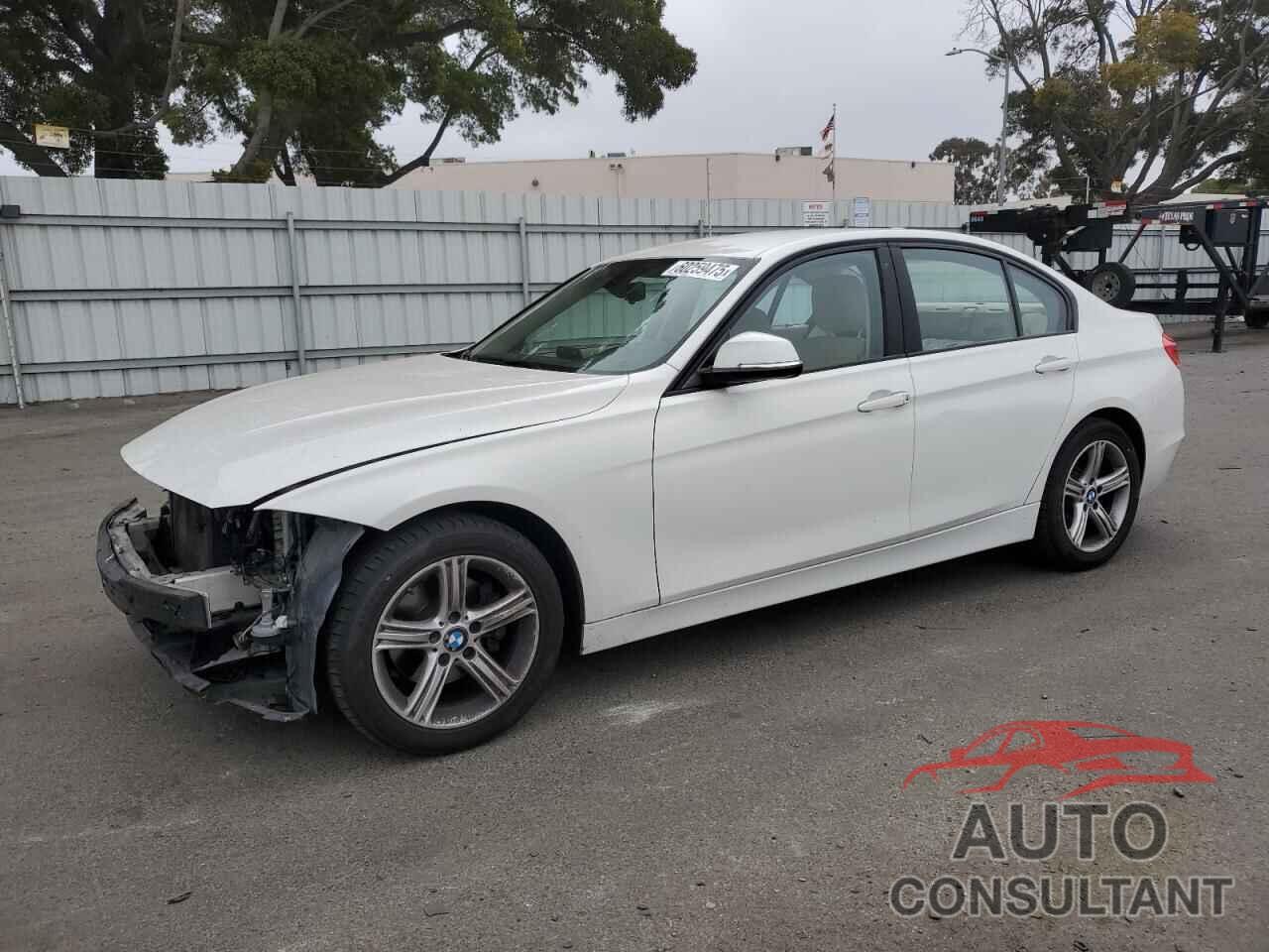 BMW 3 SERIES 2013 - WBA3A5G55DNP21901