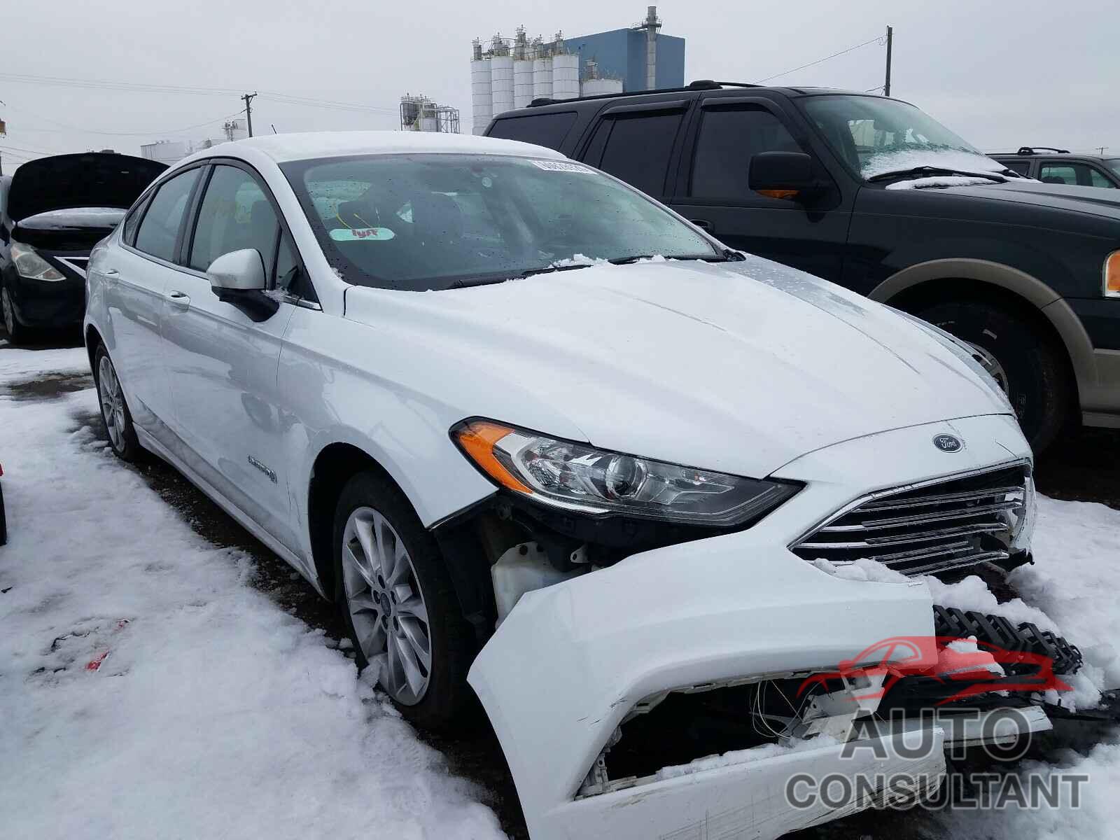 FORD FUSION 2017 - 3FA6P0LU1HR384974