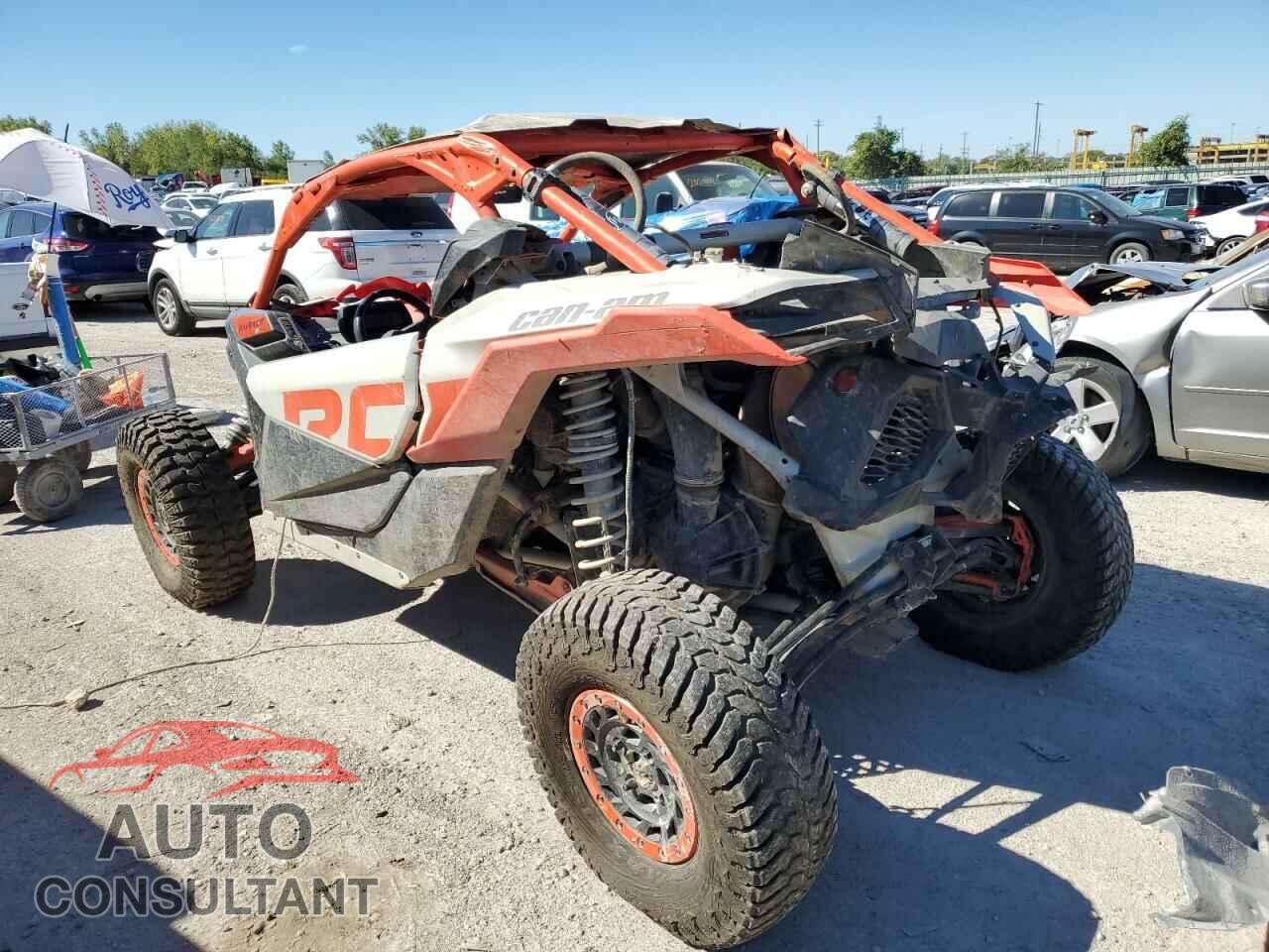 CAN-AM SIDEBYSIDE 2021 - 3JBVVAV40MK000199